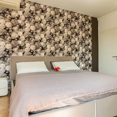 Grey Pearl @prato Della Valle Appartement *